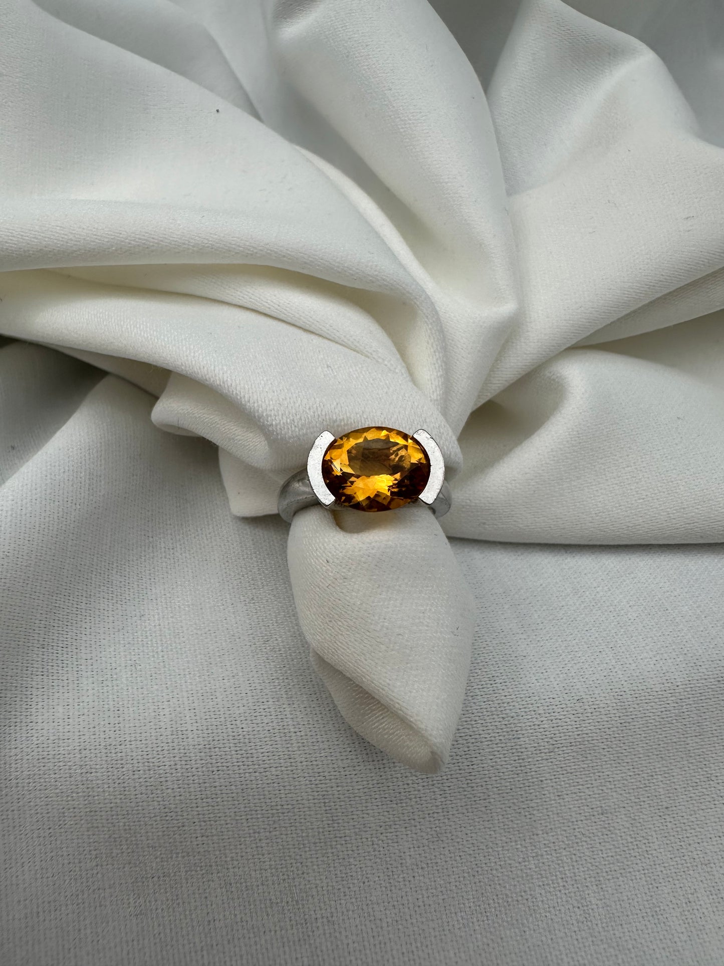 Woman’s Natural Citrine Ring Silver