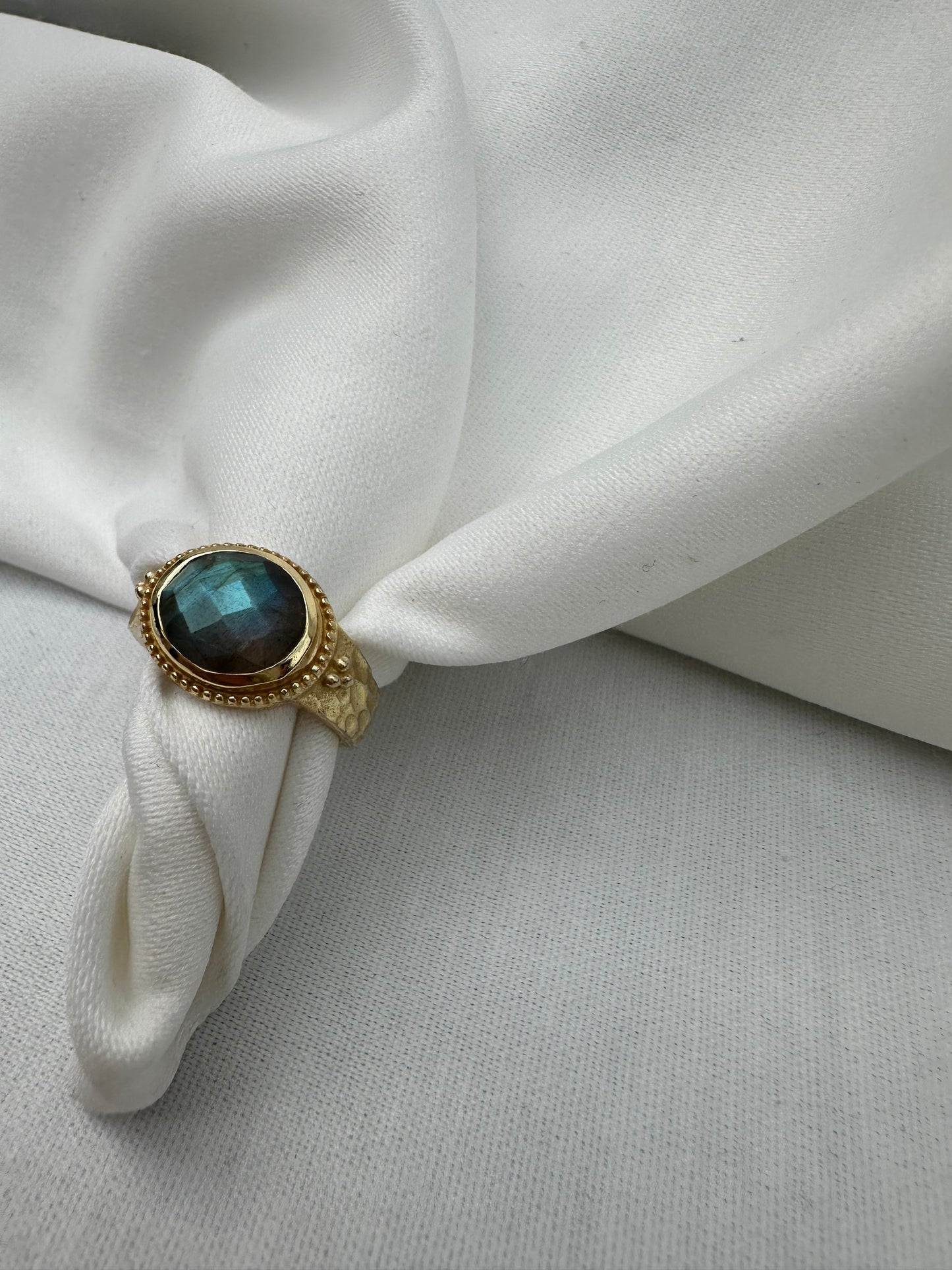 Woman’s Silver Ring Labradorite